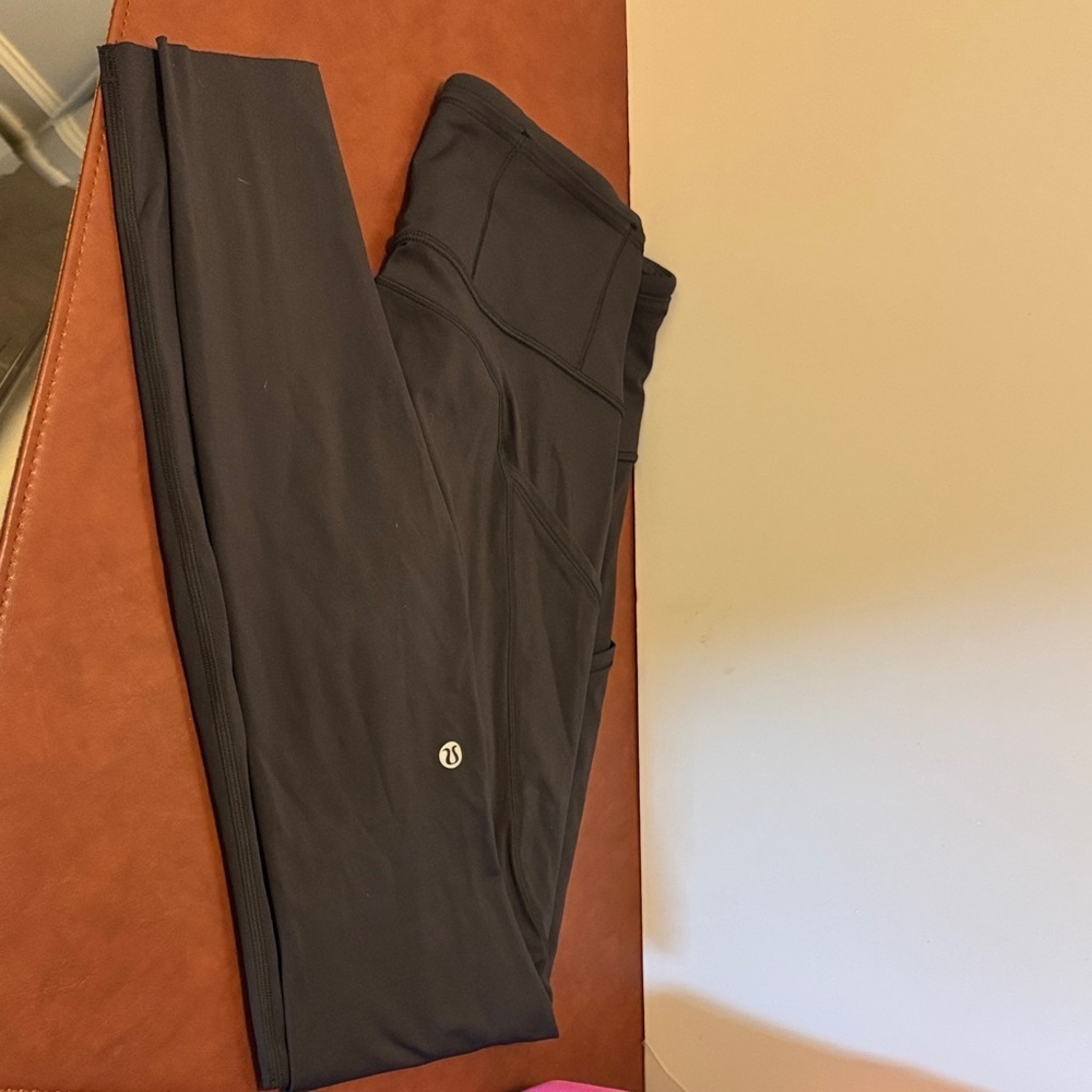 Lululemon Athletica Black Leggings w/ side pockets
